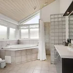 Feriehus Finn - 100m From The Sea By Interhome Mommark