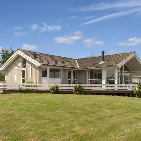 Finn - 100m From The Sea By Interhome *