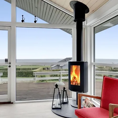 Holiday home Finn - 100m From The Sea By Interhome