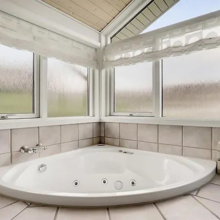 Semesterbostad Finn - 100m From The Sea By Interhome *