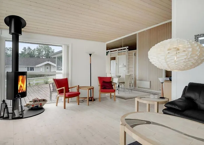 Holiday home Finn - 100m From The Sea By Interhome Mommark