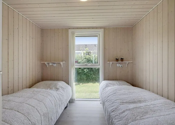 Holiday home Finn - 100m From The Sea By Interhome