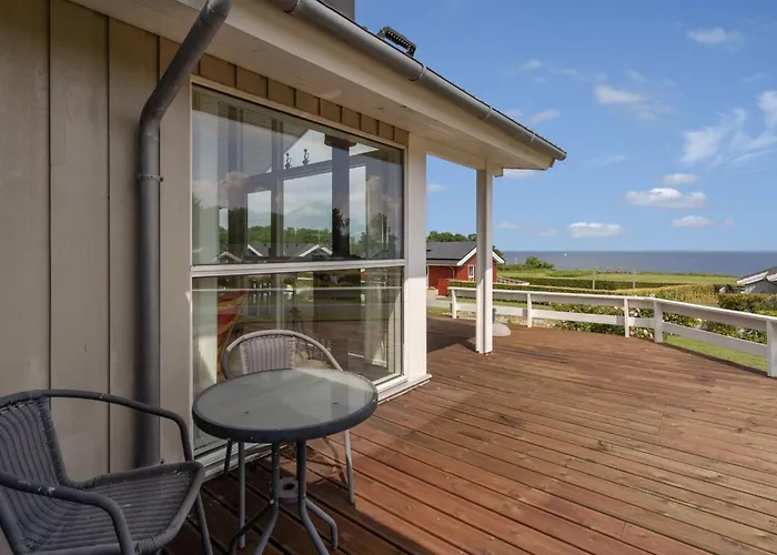 Holiday home Finn - 100m From The Sea By Interhome *